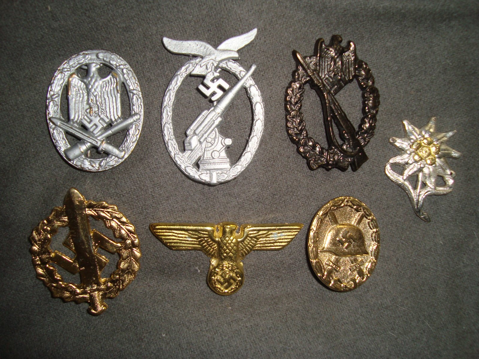 Combat Badge Groups