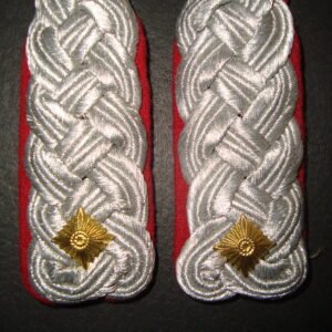 DDR STASI (Secret State Police) Major Shoulder Boards-dress silver braid with 1 pip per board-maroon base