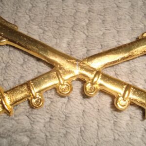 Union Hat Brass Insignia - Cavalry Crossed Sabers